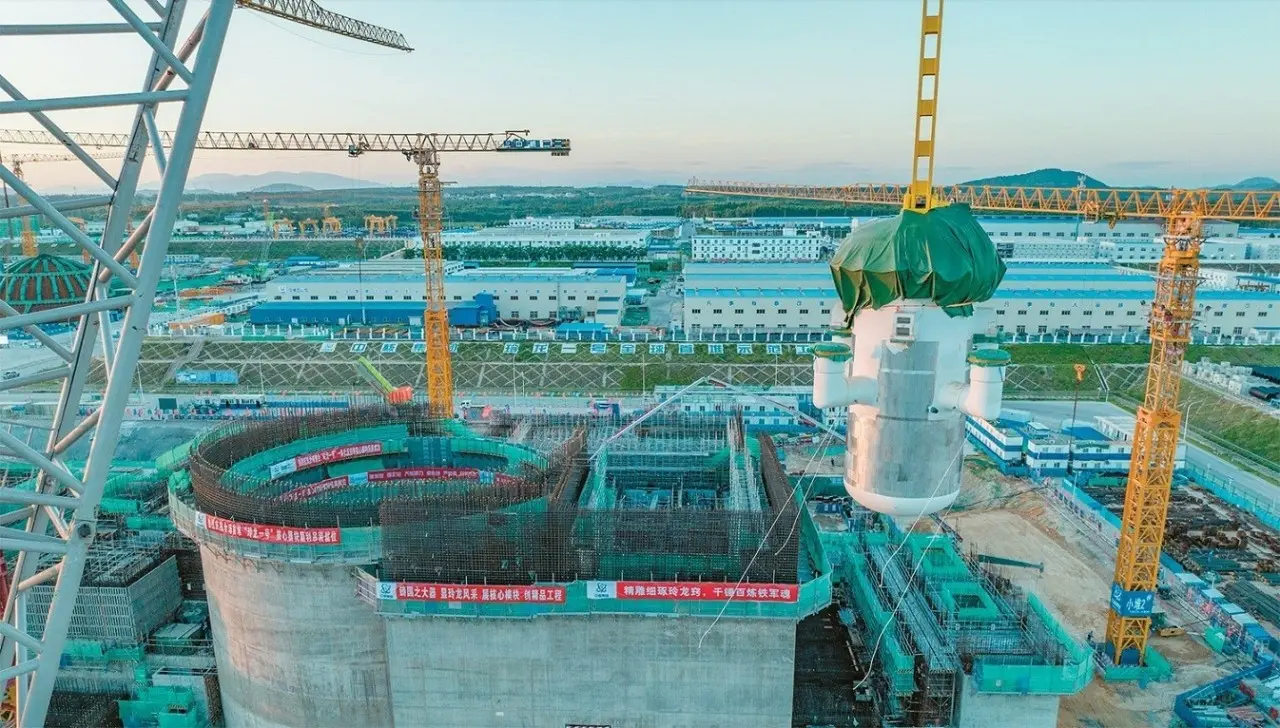 Τι είναι οι πυρηνικοί αντιδραστήρες «τσέπης» που «κοντράρουν» τις ΑΠΕ