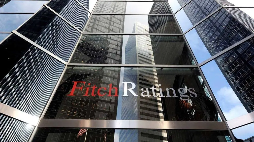 Fitch: Διατήρησε το ΒΒΒ- με σταθερό outlook για την Ελλάδα
