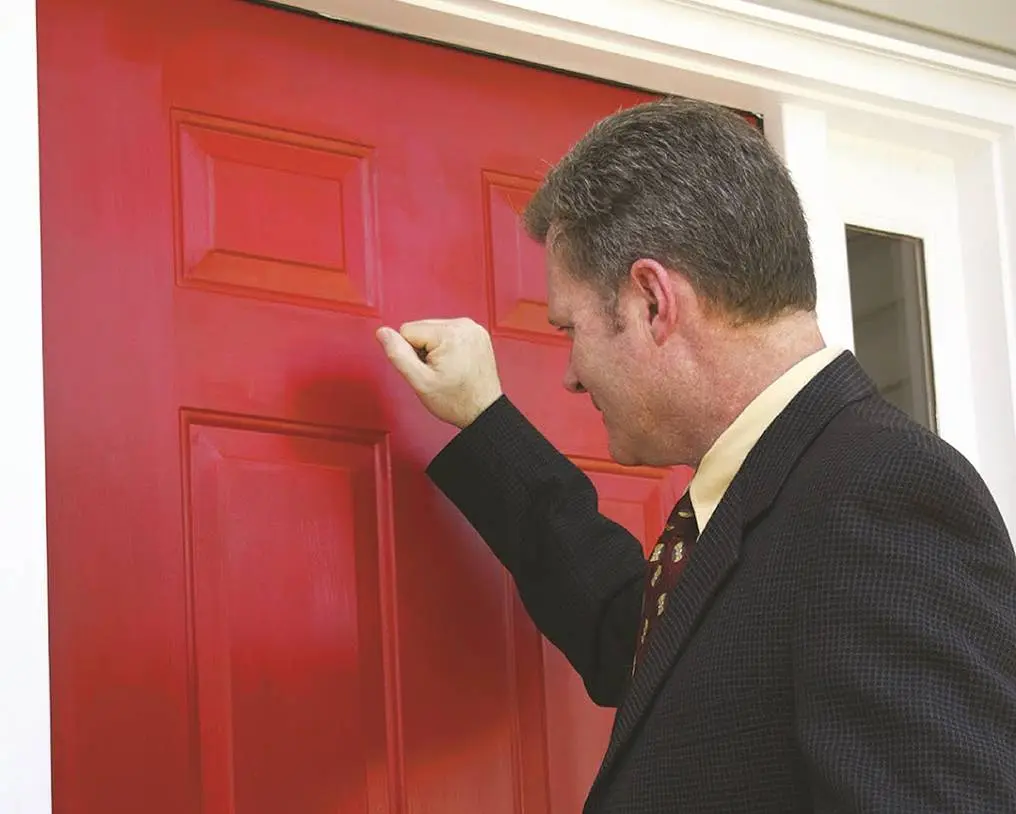 «Συναγερμός» με νέα απάτη - Κάνουν τους τραπεζικούς και μπαίνουν σε σπίτια