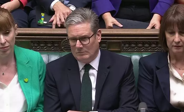 Απογοητευμένοι οι Βρετανοί επιχειρηματίες από την στρατηγική της κυβέρνησης Στάρμερ