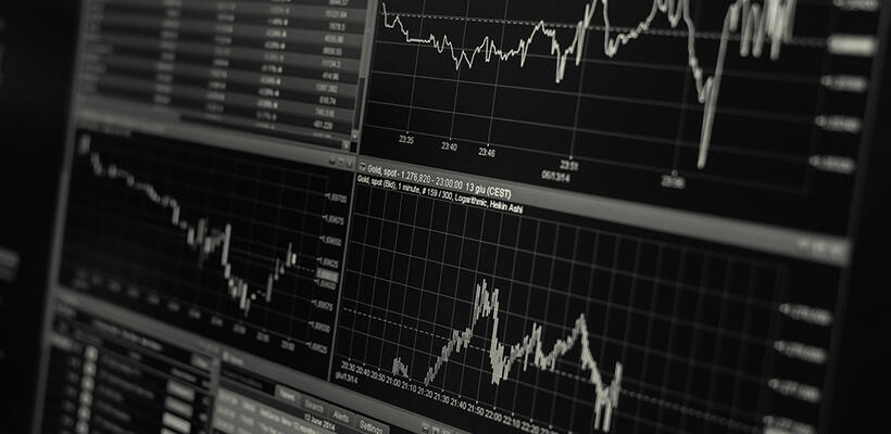 Συνεχίζουν να πέφτουν τα επιτόκια στις κυπριακές τράπεζες