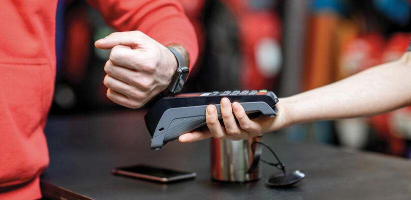 Η RCB δυναμικά στο e-shop