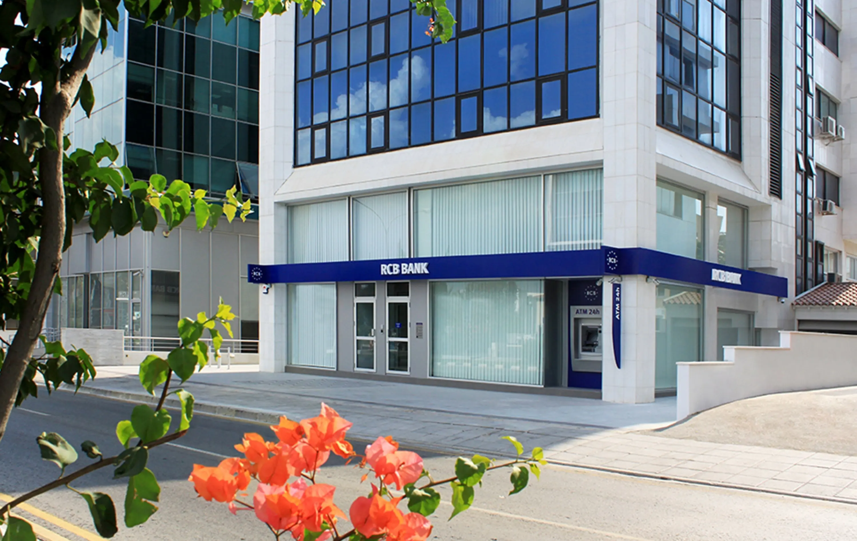 Ποια θα πάρει την θέση της RCB ως η 3η κυπριακή συστημική τράπεζα