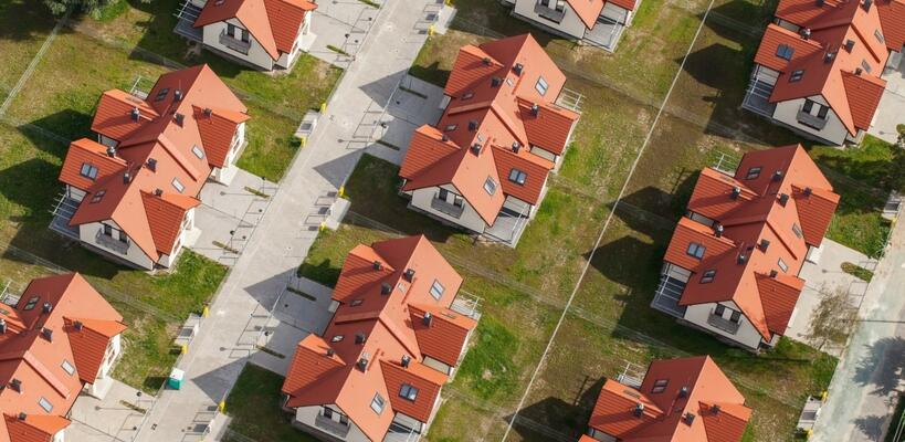 Αγορά ακινήτων: Tι προβλέπουν οι αναλυτές για την Ευρώπη το 2025