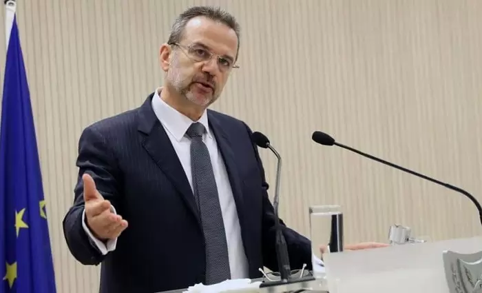 Κόκκινος: Ψάχνουν 3.000 εργαζόμενους και πληρώνουν για να τους εκπαιδεύσουν