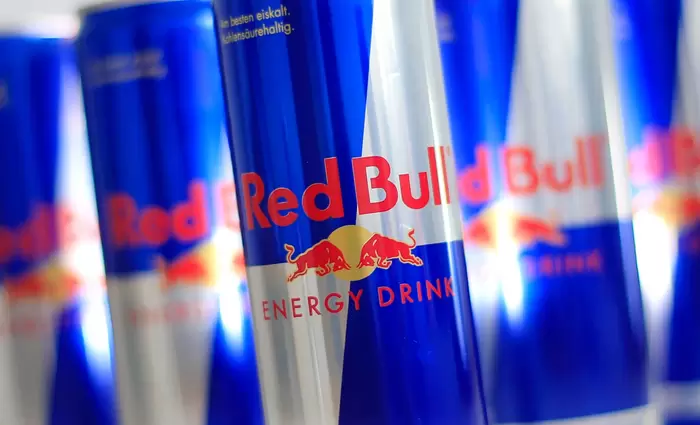 Αλλαγή ιδιοκτησίας στη Red Bull – Ο Τσάλερμ Γιοβιντίγια μεταβιβάζει μερίδιο $1,1 δισ. σε ελβετικό trust
