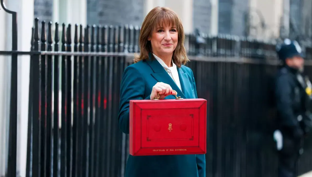 Βρετανία: Γιατί η Ρέιτσελ Ριβς αναζητά κορυφαίους στατιστικολόγους