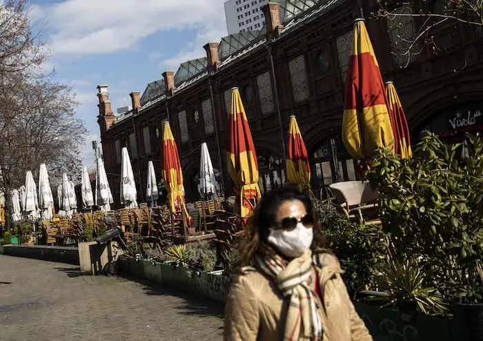 Εστιατόρια στην Γερμανία πληρώνονται από πελάτες ενόσω είναι κλειστά