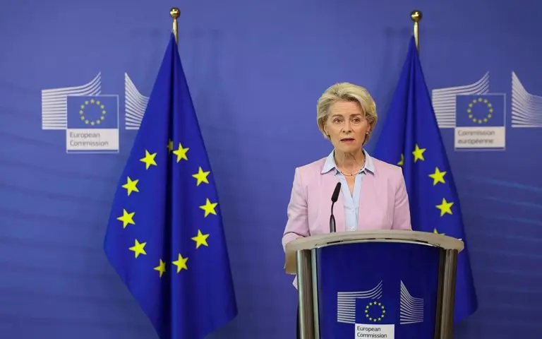 Φον ντερ Λάιεν: Προτείνει νέα μέτρα για τον περιορισμό των εισαγωγών χάλυβα