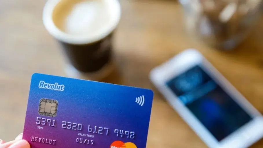 CEO Revolut: «Η Revolut τερματίζει το πάρτι των κυπριακών τραπεζών»