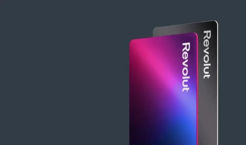 Revolut: Αφαιρεί πρόσθετες προμήθειες ενόψει καλοκαιριού