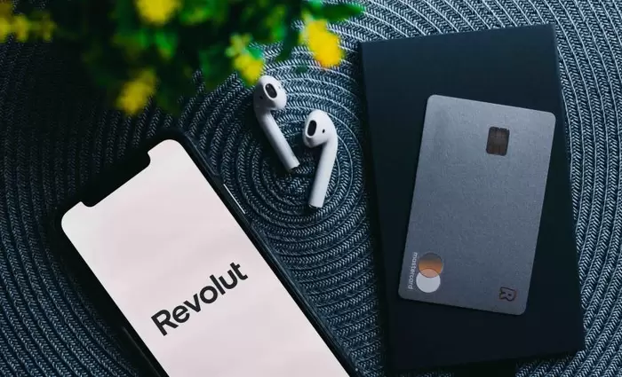 Στην Κύπρο η Revolut Bank