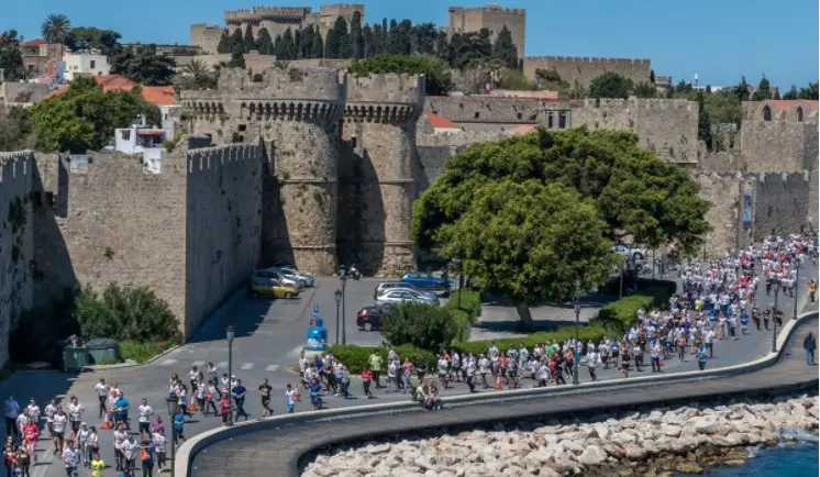 «Πείραμα της Ρόδου»: Άφιξη Ολλανδών για «δοκιμαστικές διακοπές»