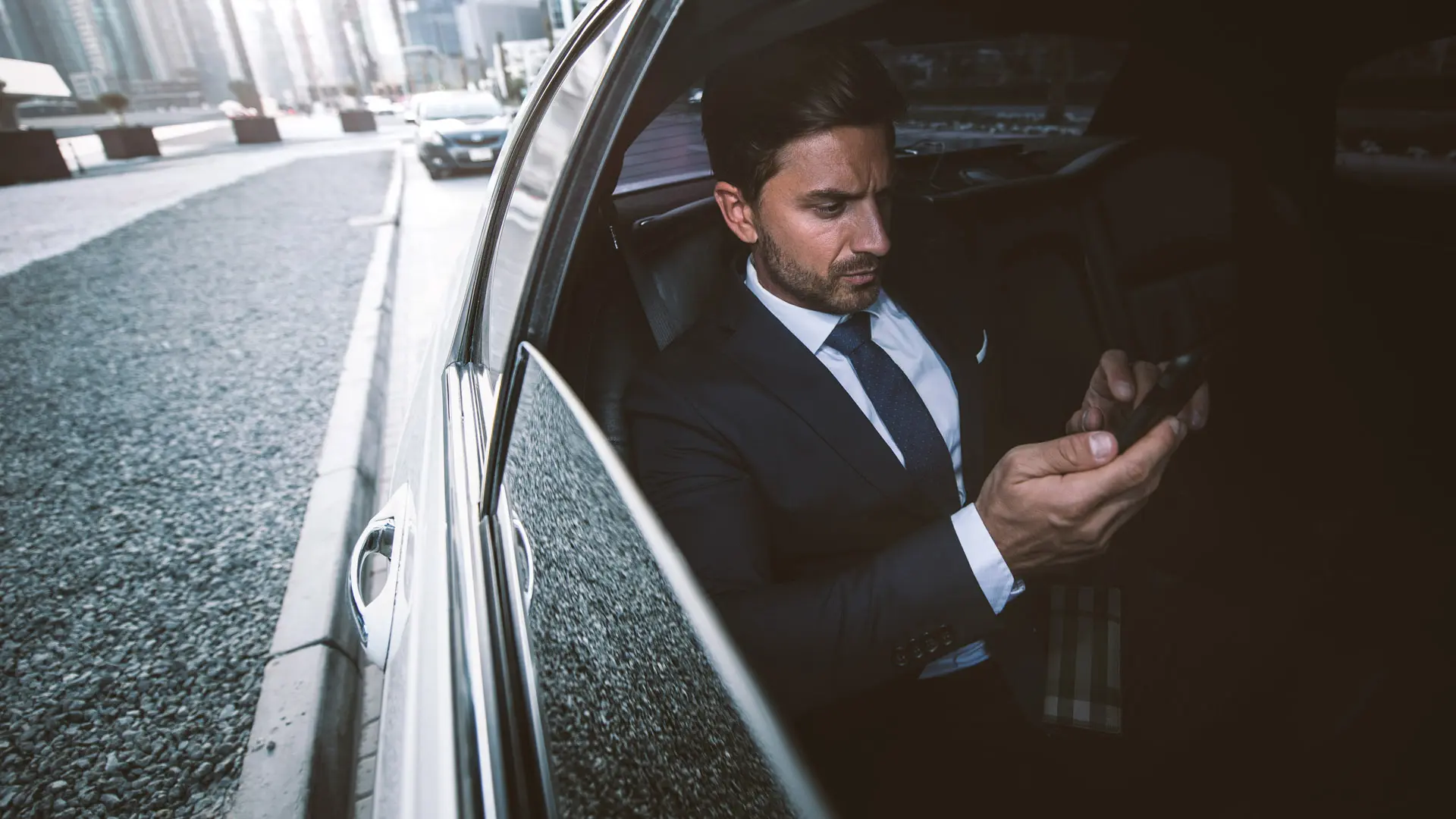 Ο κορωνοϊός αλλάζει τον τρόπο ζωής των πλούσιων επενδυτών