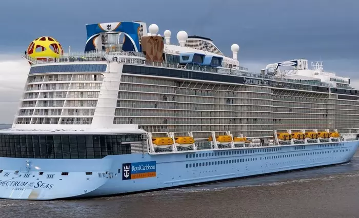 Γραφείο στην Κύπρο από την Royal Caribbean