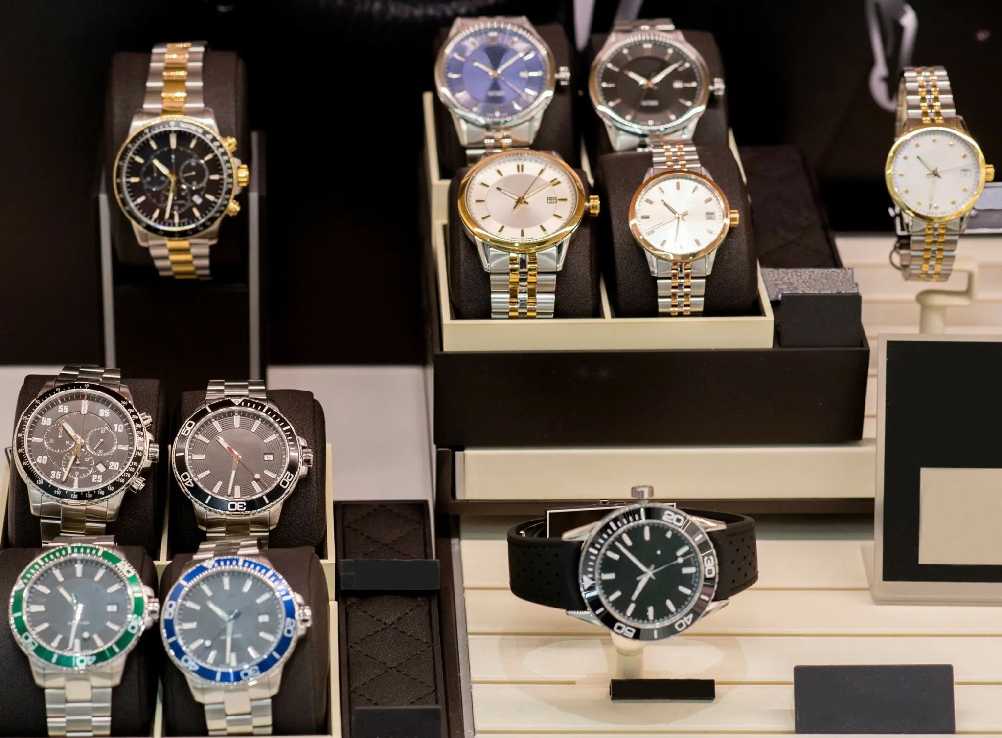 Ελβετικά ρολόγια: Τρίτος μήνας πτώσης για τις εξαγωγές – Ανάκαμψη στην Κίνα