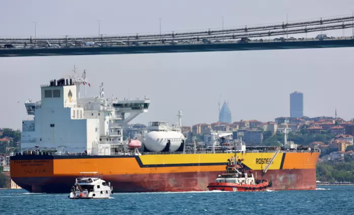 Αλλαγές στις εξαγωγές ρωσικού αργού: Η Κίνα ανεβάζει, η Ινδία μειώνει