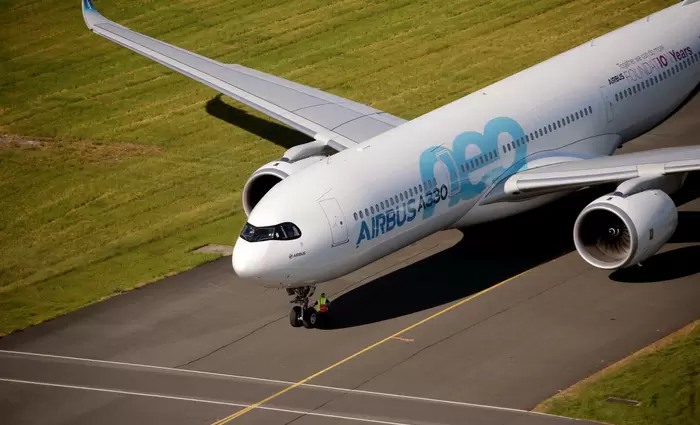 Η Airbus παρήγγειλε 100 νέα αεροσκάφη στο ξεκίνημα της έκθεσης του Παρισιού