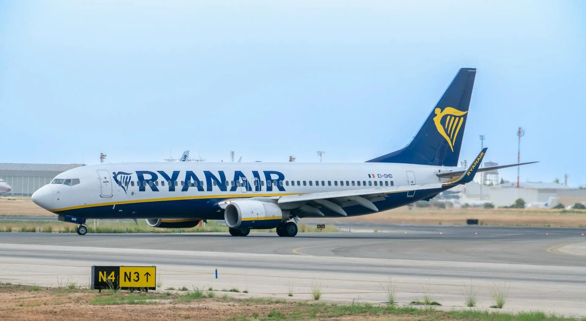 Ryanair: Διπλάσια κέρδη στα €820 εκατ. το α’ τρίμηνο – Άλμα 10% για τη μετοχή