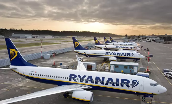 Ryanair: Πώς ξεπέρασε τις αεροπορικές χαμηλού κόστους στην Ευρώπη – Απογειώθηκε η μετοχή το 2025