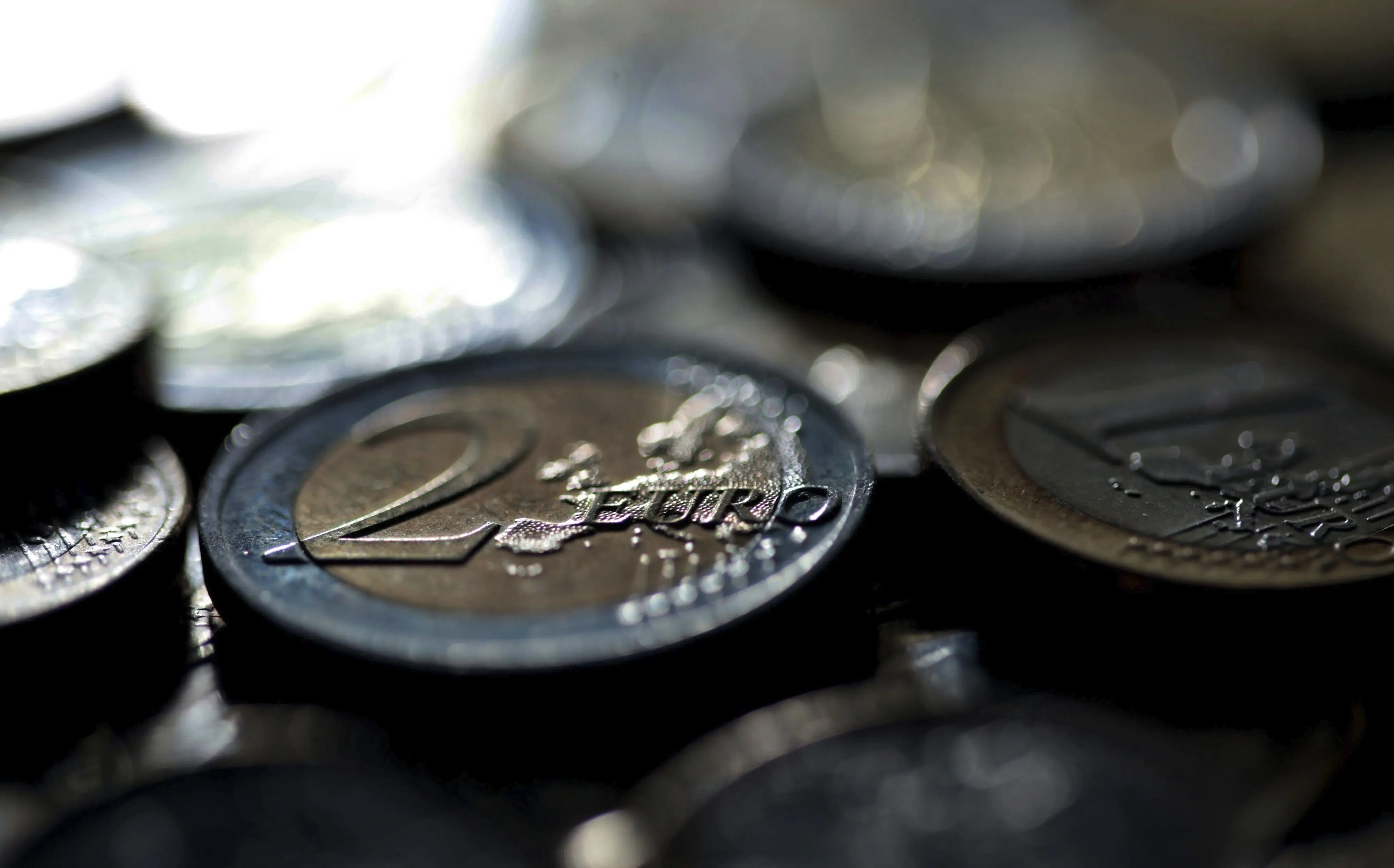 Η ανατίμηση του ευρώ πλήττει τις ευρωπαϊκές εξαγωγές