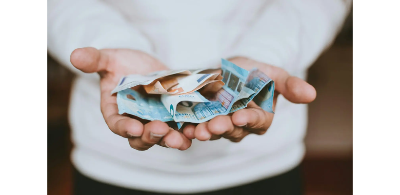 Ευρώπη: Ποιες χώρες και ποια επαγγέλματα δίνουν μέχρι και €140 000 τον μήνα