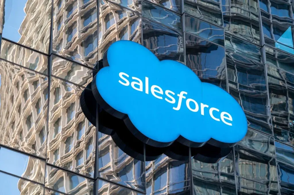 Mega deal 8 δισ. δολαρίων: Η Salesforce εξαγοράζει την Informatica για να ενισχύσει την ΑΙ