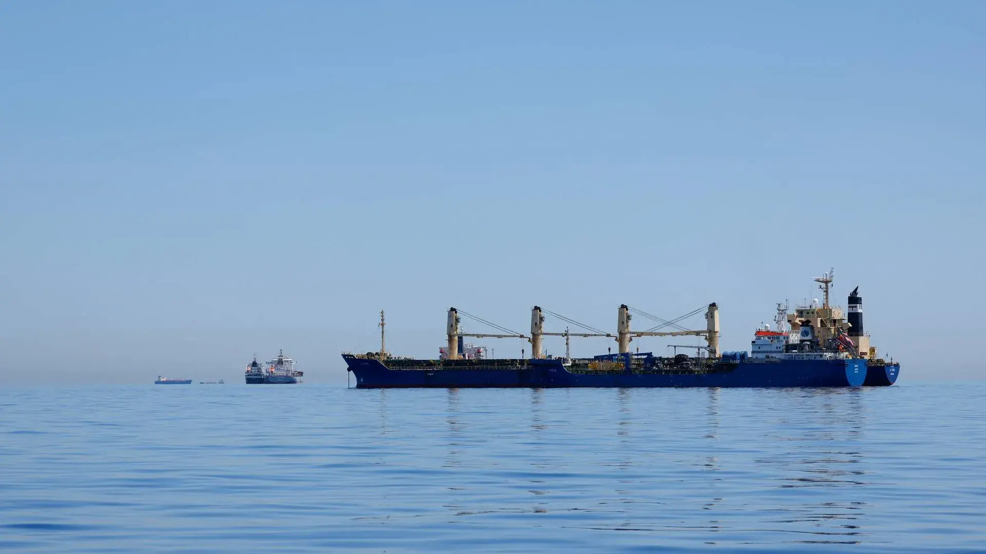 Παραμένει στο στόχαστρο της ΕΕ ο «σκιώδης στόλος» της Ρωσίας – Κυρώσεις σε 189 δεξαμενόπλοια