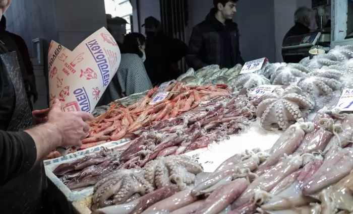 Κορυφώνεται η ζήτηση για θαλασσινά - Πού κυμαίνονται οι τιμές