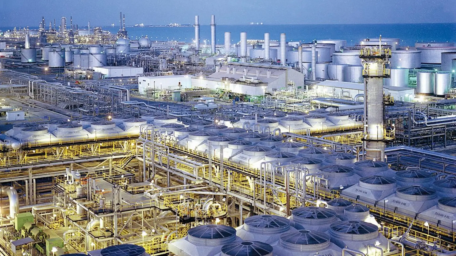 Στα $29,07 δισ. τα καθαρά κέρδη της Aramco το β΄ τρίμηνο