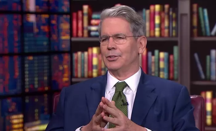 Μπέσεντ: Η Fed πρέπει να μειώσει τα επιτόκια κατά 50 μ.β.