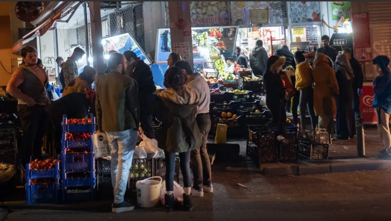 Τουρκία: Πανικός στα καταστήματα μετά την ολική απαγόρευση κυκλοφορίας