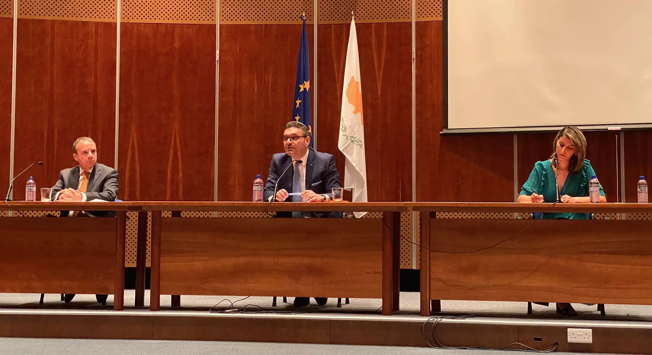 Όλες οι λεπτομέρειες για το πακέτο στήριξης της Οικονομίας