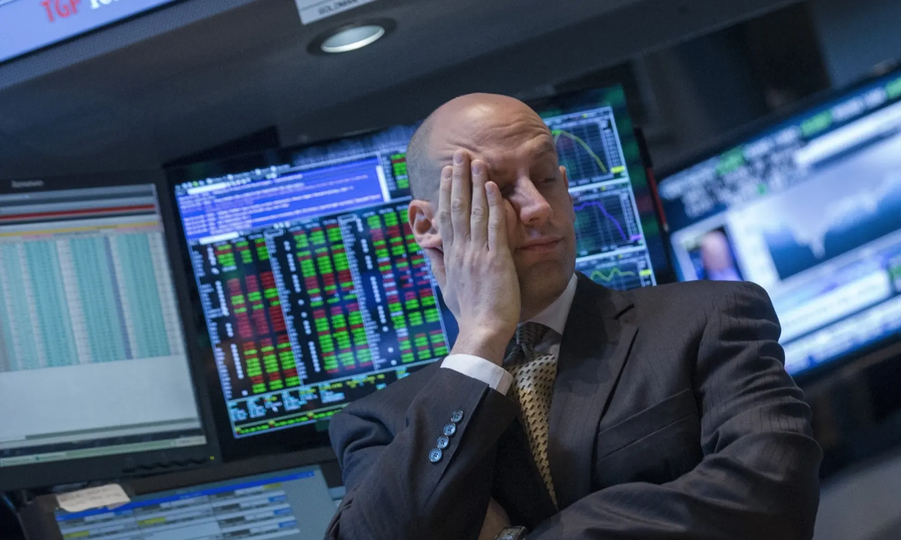 Τα νέα κρούσματα ρίχνουν στο 