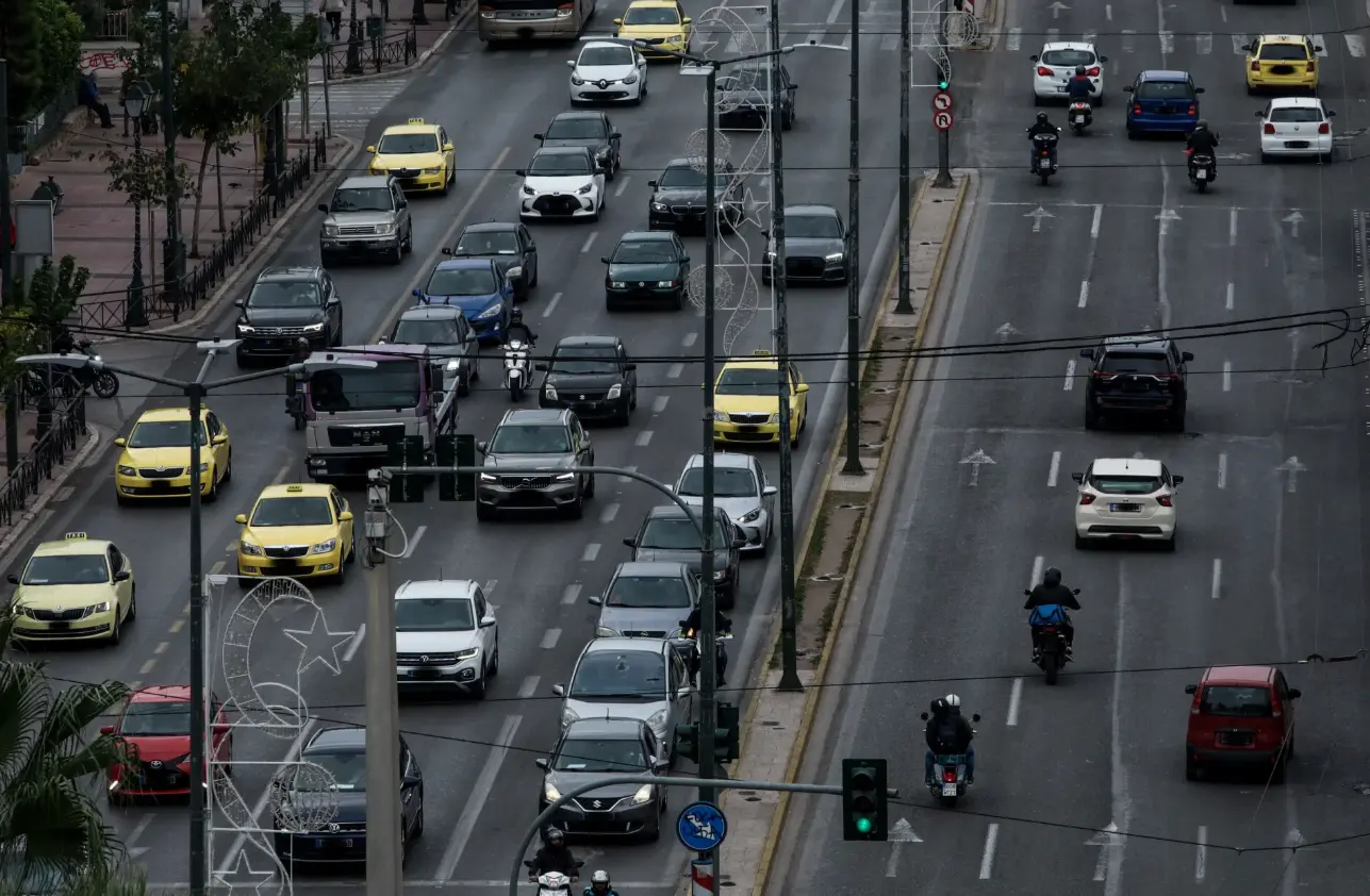Η κυριαρχία της Κίνας απειλεί με λουκέτο τις αυτοκινητοβιομηχανίες σε Ευρώπη – ΗΠΑ