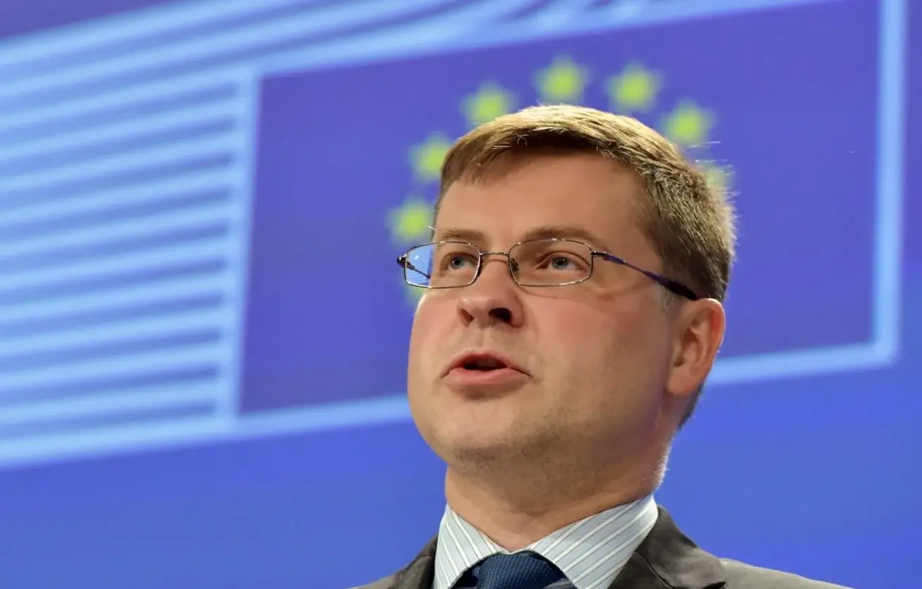 Ντομπρόβσκις: Θα απαντήσουμε αναλόγως στους δασμούς του Τραμπ