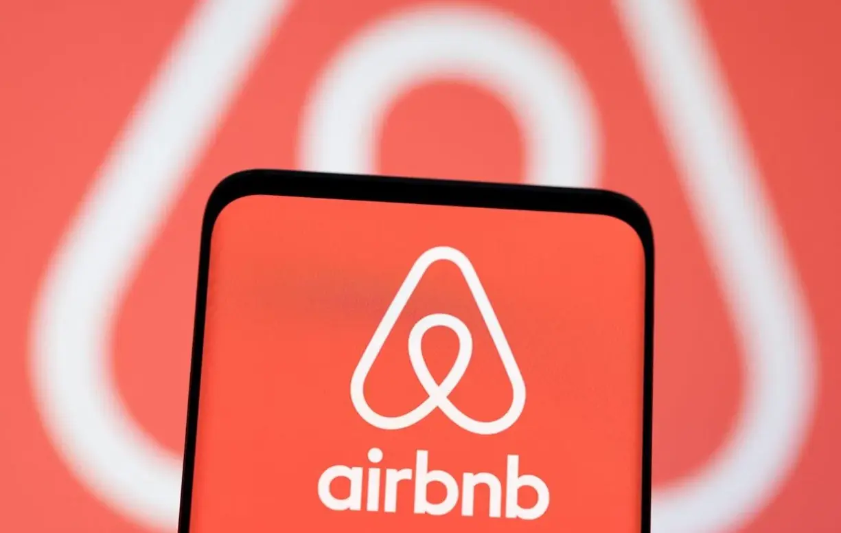 Ο CEO του Airbnb θέλει να κάνει την εφαρμογή την «ταξιδιωτική Amazon»