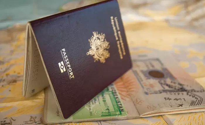 Όλο και περισσότεροι Αμερικανοί ψάχνουν διέξοδο στην Ευρώπη, αλλά οι Ευρωπαίοι κλείνουν τις πόρτες