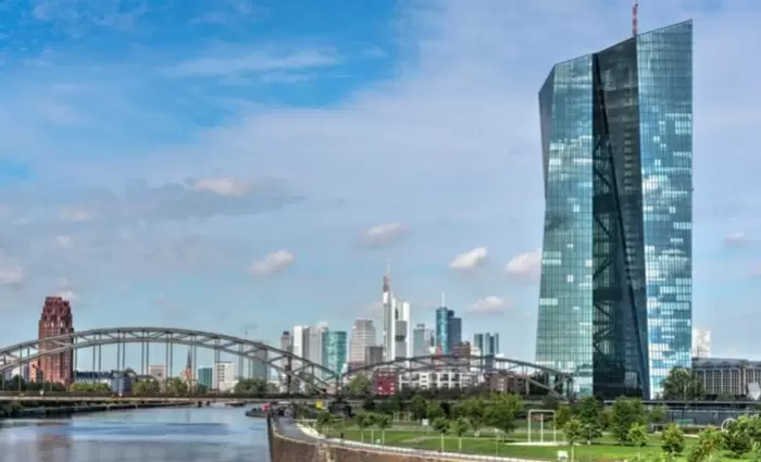 Συνεδρίαση της ΕΚΤ με τη συμμετοχή ενός κατάδικου – Δεν είναι η πρώτη φορά