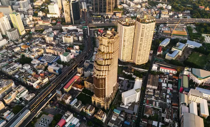Η μέρα που υποτιμήθηκε ένα νόμισμα και κατέρρευσε μια ήπειρος