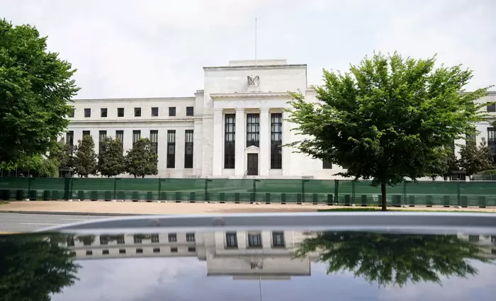 Fed: Προσωρινό αντικαταστάτη της Κούγκλερ επέλεξε ο Τραμπ