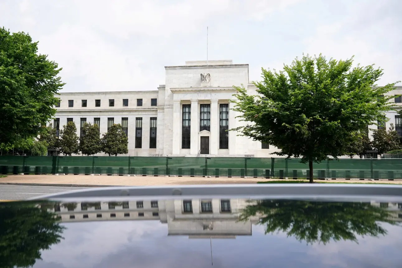 Fed: Προσωρινό αντικαταστάτη της Κούγκλερ επέλεξε ο Τραμπ