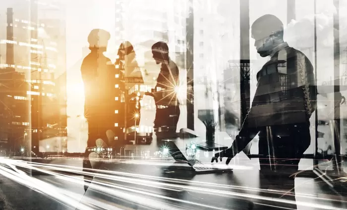 Ο «θάνατος» του μεγάλου εργοδότη: Η αγορά εργασίας σε μετασχηματισμό