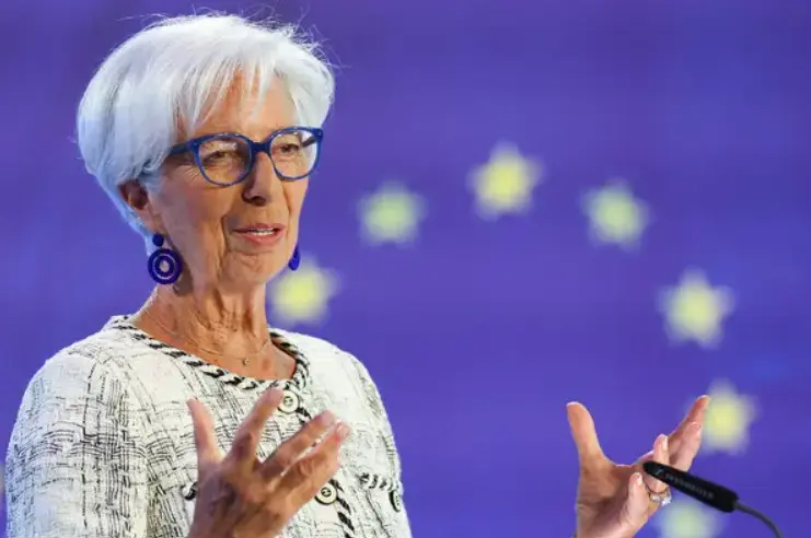 Λαγκάρντ: Αντιμέτωπη με επιβράδυνση της ανάπτυξης η ευρωζώνη