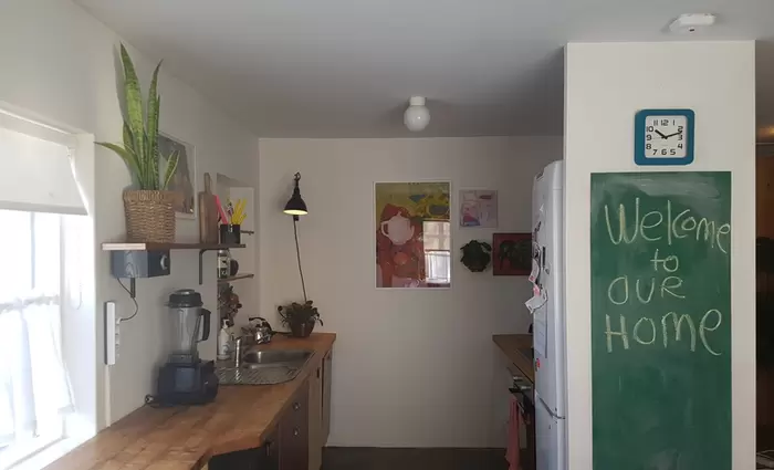 Κρούουν τον κώδωνα του κινδύνου για τα Airbnb