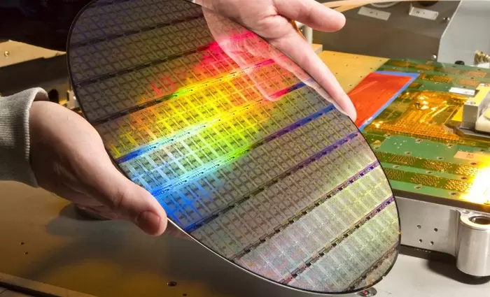 Εξαιρέσεις δασμών σε τσιπ για Amazon, Google, Microsoft - Το σχέδιο Τραμπ