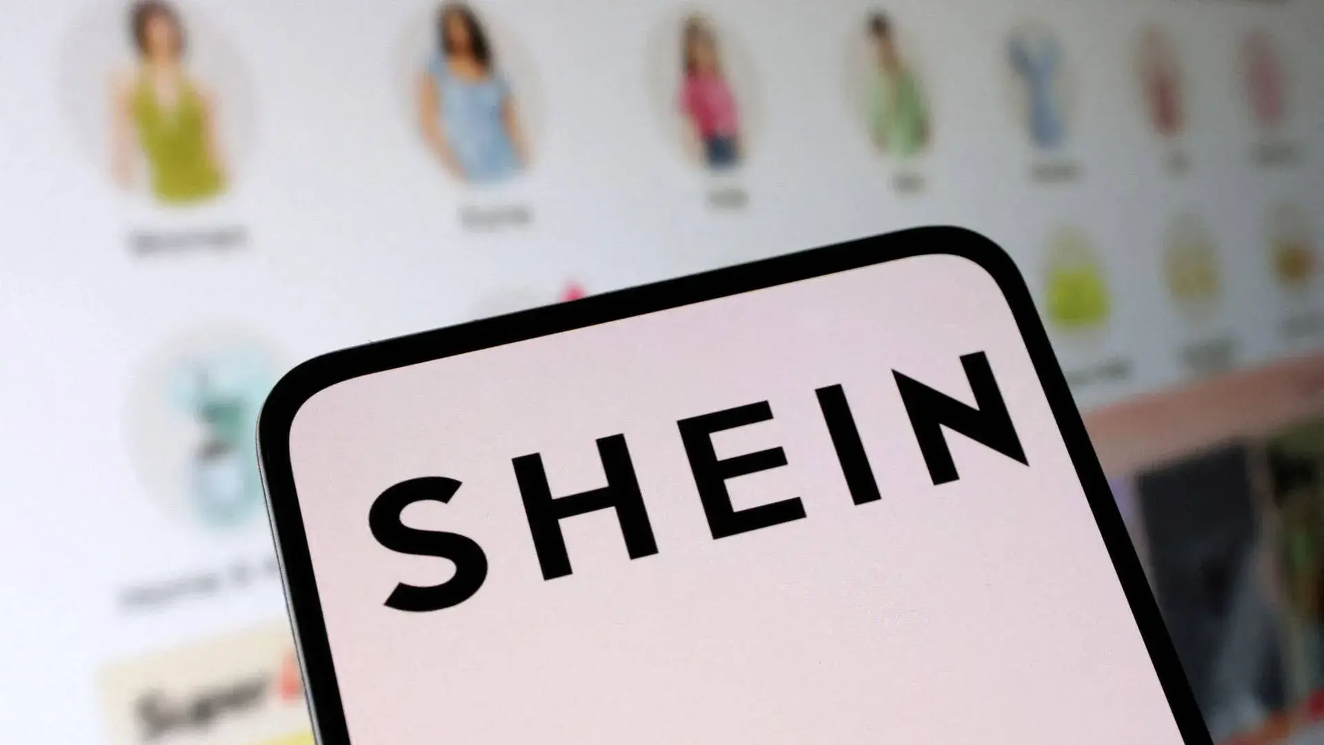 Shein: Στο στόχαστρο της Κομισιόν οι αθέμιτες πρακτικές – Η προειδοποίηση και τι θα ακολουθήσει