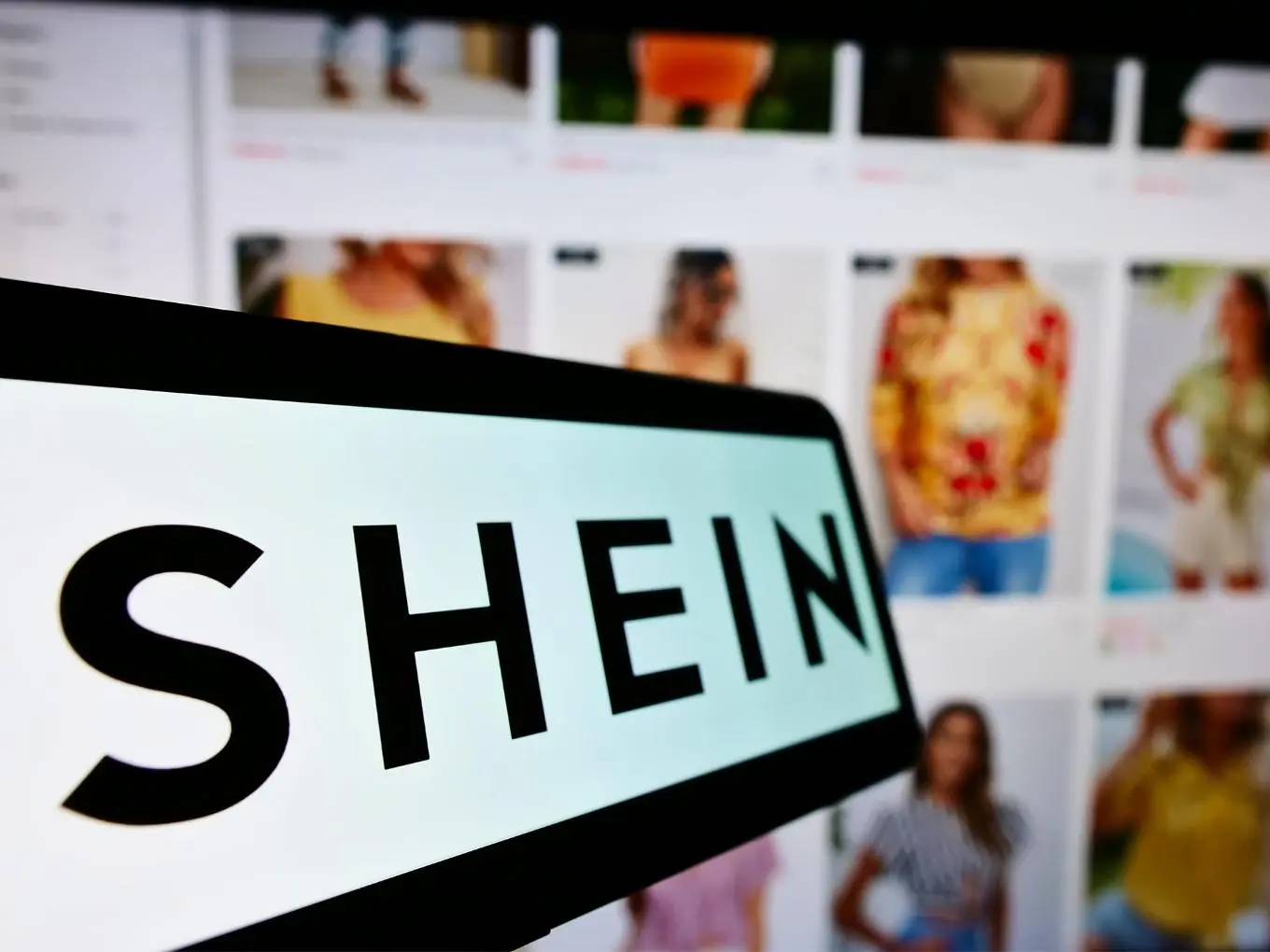 Shein: Έσοδα σχεδόν $10 δισ. πριν τους νέους δασμούς Τραμπ