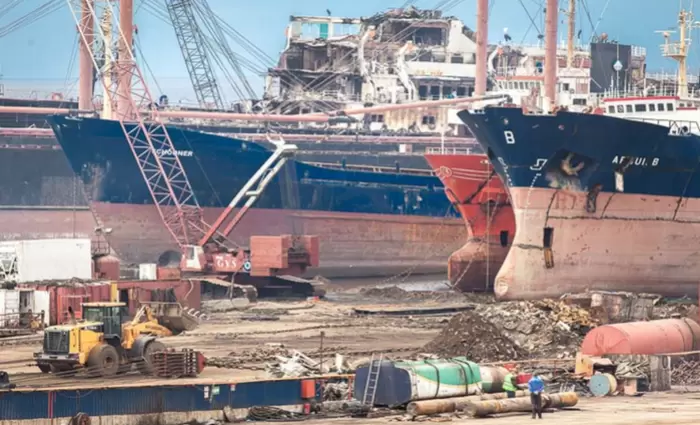 Πώς μετασχηματίζεται η παγκόσμια ναυτιλία από τις διεθνείς κρίσεις