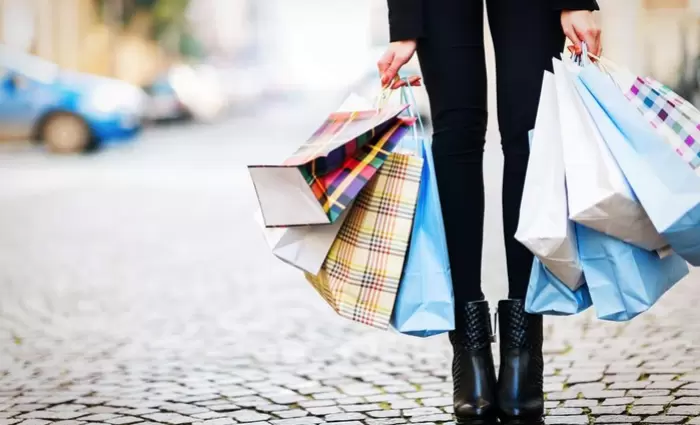 Ποια καταστήματα είναι ανοικτά σήμερα